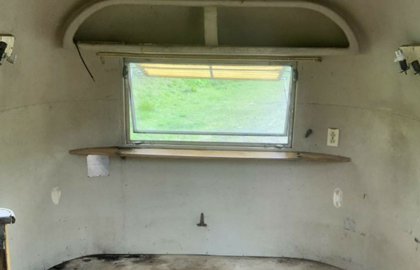 中古（ヴィンテージ）エアストリームの販売・内装まで | RVing